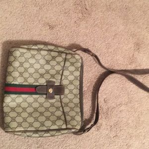 Authentic Gucci Shoulder bag